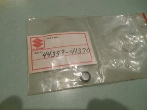 NOS OEM Suzuki RM80 JR50 RM465 +++ O-Ring Lever Qty.1 # 44353-4137 - Picture 1 of 1