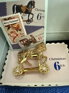 Spilla Avon Smithsonian Troy cavallo strass tono oro spilla gioielli in scatola - Foto 1 di 4