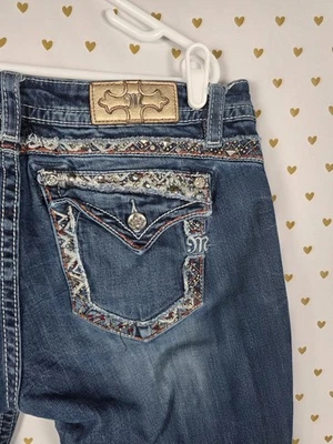 Pantalones de mezclilla Miss Me Y2k Bling adornados talla 33 geométricos bordados rectos Foto 1 de 4