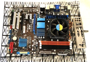 ASUS M4A7BT-E Motherboard and AMD Athlon II CPU - Afbeelding 1 van 3