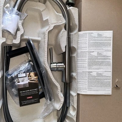 Delta 9113-AR-DST Essa Arctic Stainless 1-Handle Pull-Down Kitchen Faucet New - Image 1 of 4