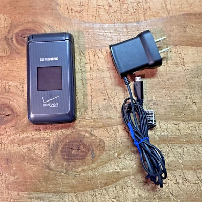 Samsung SCH-U320 Flip Phone (Verizon) - Works Well  Holds Charge - Image 1 of 4