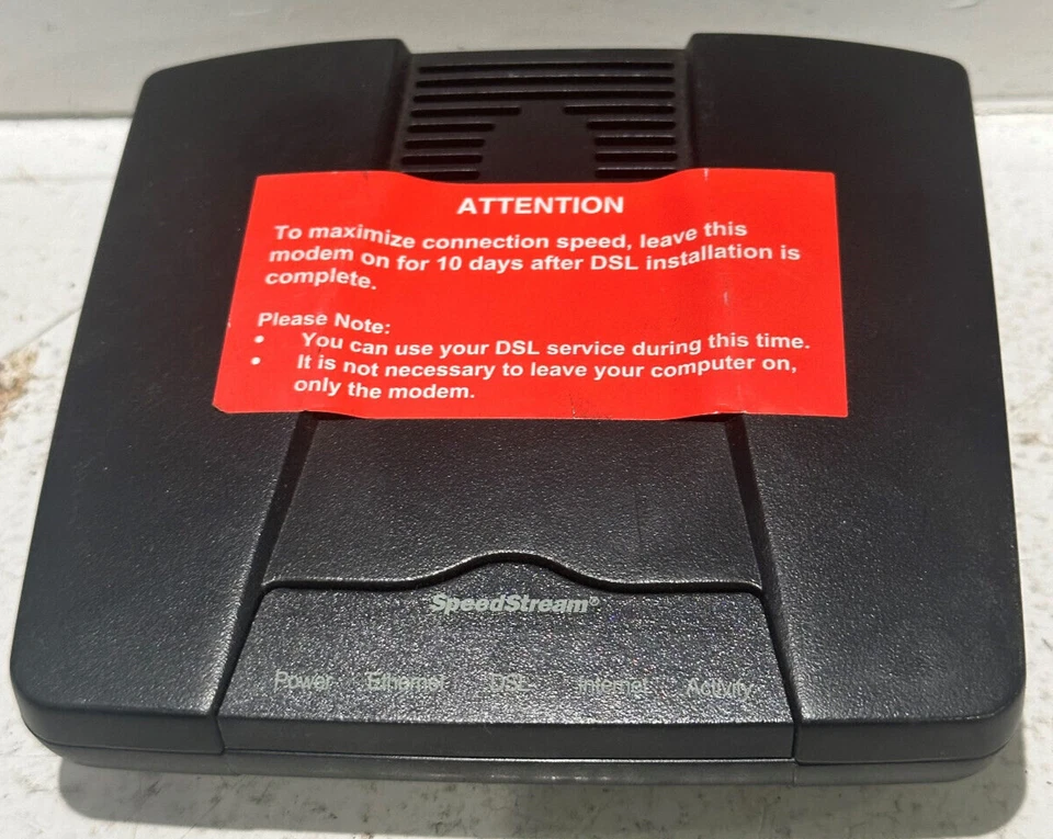 SpeedStream 4100 Ethernet ADSL Modem  060R-D146-A01 - Image 1 of 3