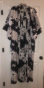 NWT Juguemm Cherry Blossoms Kimono Robe Made in Japan 100% Cotton - Picture 1 of 12