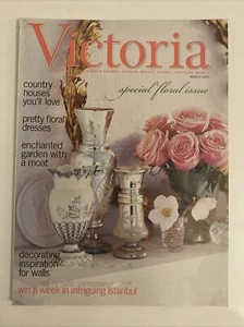VICTORIA Magazine March 2001 Pretty Floral Dresses/Enchanted Garden With A Moat - Picture 1 of 3