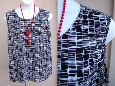 Maggie Barnes crinkle pleat plisse tank top cami plus size 2x black white blouse - Image 1 of 4