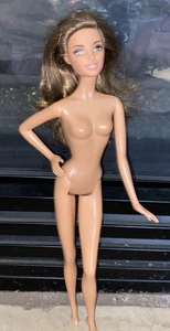 Model Muse Neysa Barbie braune Augen lange seidige braune/goldene Haare nude Puppe - Bild 1 von 13