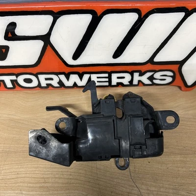 LEXUS IS300 2001-2005 CAPÓ BLOQUEO ACTUADOR CAPÓ MONTAJE OEM Foto 1 de 4