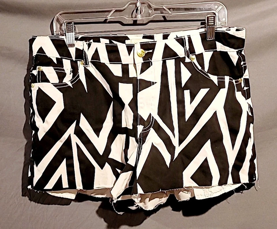 Pantalones Cortos Nicki Minaj Corte Juniors Talla 15/16 Negro Blanco Elastizados tiro Alto Foto 1 de 4