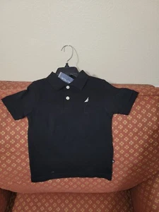 Neu mit Etikett Nautica Jungen schwarzes Poloshirt Kragen Top Größe 2T Kleinkind neu mit Etikett  - Bild 1 von 1