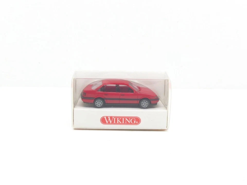 WIKING VOITURE VW PASSAT ROUGE 0410220 - ECHELLE H0 1/87 - Photo 1/4