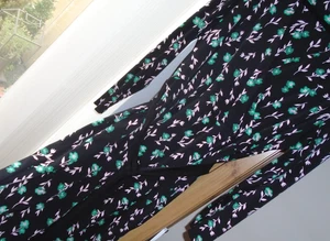 Ladies M&S Black Mix Size 18 Fully Lined Green/Pink Floral Dress - USED VGC - Picture 1 of 11