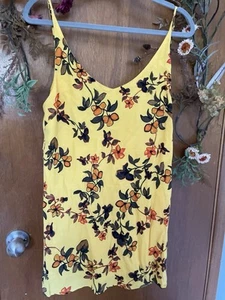 Urban Outfitters Short Yellow Floral Sun Dress  Size M  Lined Low Back - Picture 1 of 8