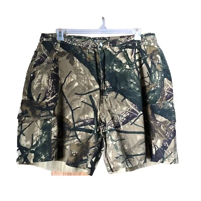 PRETTYLITTLETHING Khaki Camouflage Denim Cargo Shorts Green Plus Size 14 NWT - Image 1 of 4