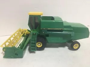 John Deere 985 Hydro 4 Combine w Working Grain Head & Cab 1/50 Scale by Ertl - Picture 1 of 12