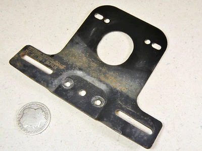 78 SUZUKI GS400 TAILLIGHT/LICENSE PLATE MOUNTING BRACKET Foto 1 de 4