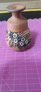 Jarrón de cerámica de arte de arena Carma firmado de colección arte de gres 4"x4" - Imagen 1 de 7