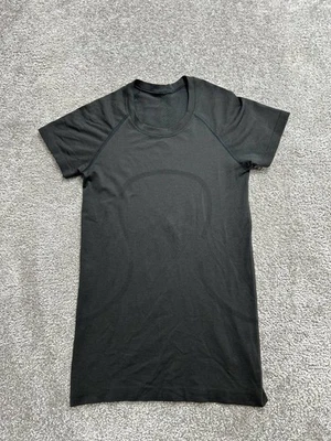 Рубашка женская Lululemon Swiftly Tech 4 черная с логотипом пот впитывающая бег тренировка - Изображение 1 из 4