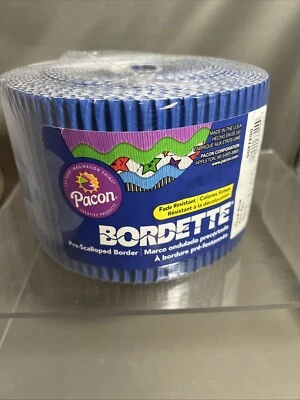 Bordete decorativo festoneado Pacon Bordette 2 1/4 pulgadas X 50 pies AZUL REAL Foto 1 de 4
