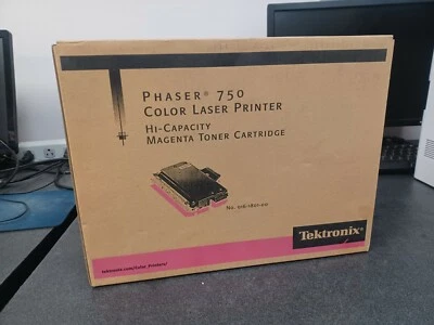 Tektronix 016-1801-00 Phaser 750 Hi-Capacity Magenta Toner Cartridge - Image 1 of 2
