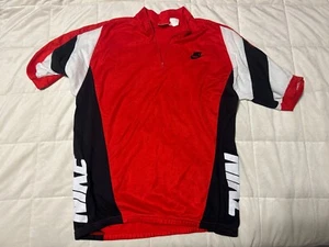 Medium M Vintage Nike Spell Out Swoosh gestreift 1/4 Reißverschluss Radfahren Polo T-Shirt 90er rot - Bild 1 von 4