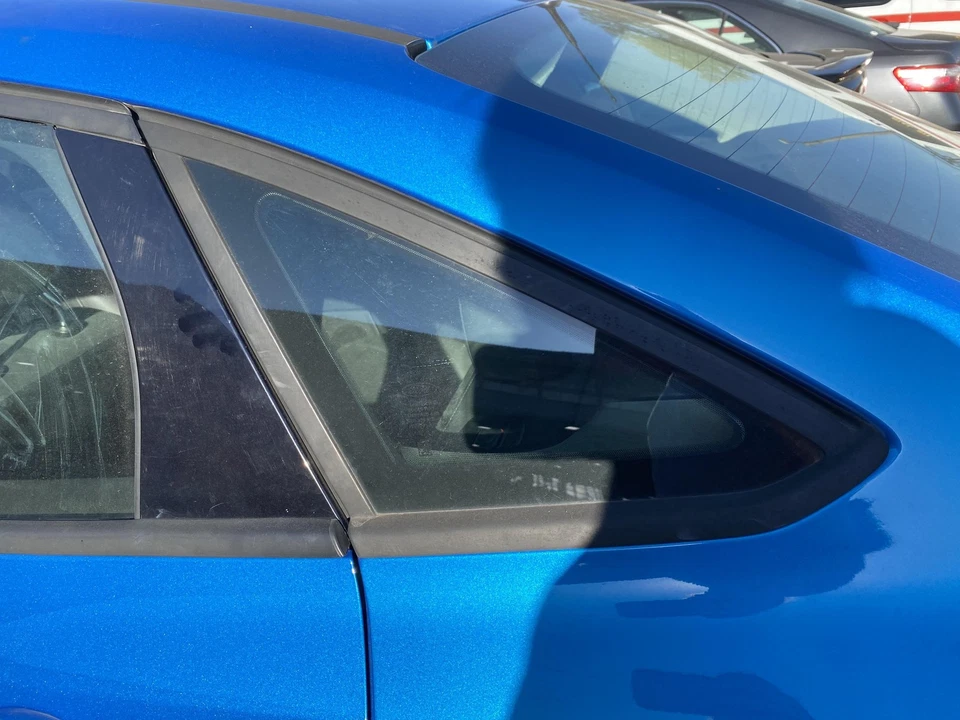 Used Right Quarter Glass fits: 2012 Ford Focus Sdn black moulding Right Grade A Foto 1 de 4