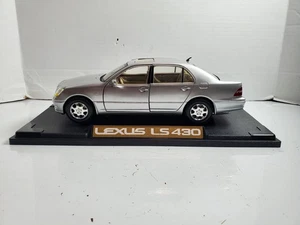 Motormax Lexus LS430 Die Cast Maßstab 1:18 - GEBRAUCHT - Bild 1 von 17