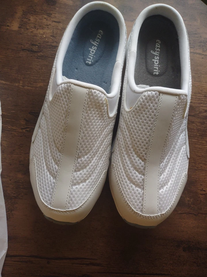 Easy Spirit Level 1 White Leather Walking Running Tennis Shoe Sneaker Sz 8 1/2 M - Image 1 of 4