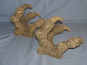 Pair of Design Toscano Dragon Claws Wall Sculpture Talons Sword Holder - Picture 1 of 3
