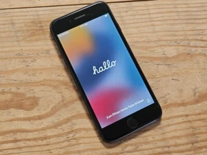 Apple IPHONE 7 Smartphone A1778 4,7 " Écran Retina 32GB Ios LTE 12MP Noire - Photo 1 sur 8