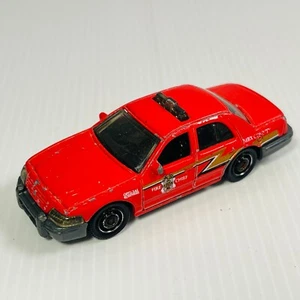 Ford Crown Victoria 2005 Matchbox 2006 jefe de bomberos coche de policía juguete fundido a presión 1:64 - Imagen 1 de 10