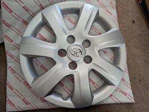 Toyota 09-11 Camry Wheel Cover Genuine OEM OE NEW - Picture 1 of 2