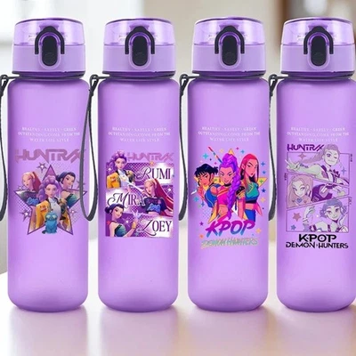2025 KPop Demon Hunters Girls Sports Water Bottle 1L Cartoon Plastic Bottle Gift - Image 1 of 4
