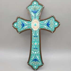 Wandkreuz aus Holz mit türkisfarbenen Intarsien & Schnörkeldetails - Bild 1 von 5
