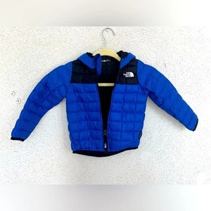 EUC Kids The North Face Puffer jacket - 3T blue and black - Picture 1 of 3
