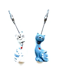 Bingo Admission Ticket/Photo Holder- Smiley Cats - Set of 2- White and Gray - Picture 1 of 1