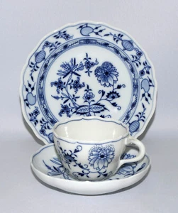 Meissen Porzellan 3-Teiliges Kaffeegedeck Zwiebelmuster Neuer Ausschnitt 1. Wahl - Picture 1 of 14