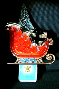 Bath & Body Works Old Time Holiday Santa Schlitten Nachtlicht Wandblume Stecker Neu - Bild 1 von 4