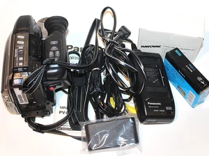 Panasonic Palmcorder PalmSight Camcorder PV-L779 - EVERYTHING in Photos - TESTED - Picture 1 of 24