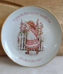 Holly Hobbie Grandmother Collector Plate Vintage 1984 - Picture 1 of 3