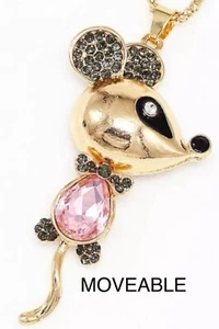 Betsey Johnson rosa Kristall Strass bewegliche Maus Anhänger Halskette Neu mit Etikett - Bild 1 von 8