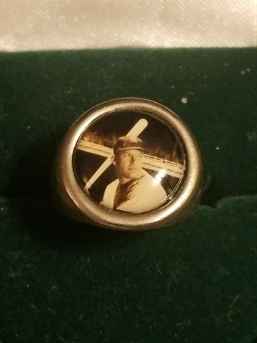 Mickey Mantle New York Yankees Vintage Picture Ring Cover