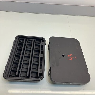 BMW X5 E70 2007-2013 cuarto trasero panel rejilla de ventilación de aire 8377280 OEM 60829010 Foto 1 de 4