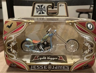 West Coast Choppers Jesse James Gold Digger 2005 azul claro con llamas doradas Foto 1 de 3