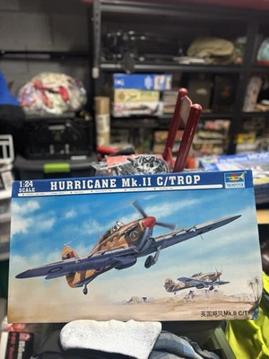 Trompetista Hawker Hurricane MK.II C Tropical escala 1/24 Foto 1 de 4
