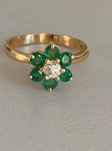 1 Ct Round Cut Emerald Simulated Flower Wedding Ring Gift 14K Yellow Gold Plated - Picture 1 of 5