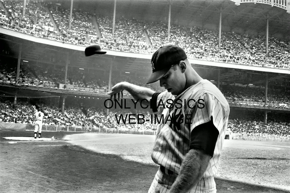 BASEBALL ICON MICKEY MANTLE THROWS HELMET 11X17 POSTER NEW YORK YANKEES STADIUM  - Image 1 of 1