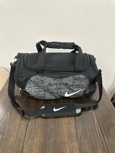 NIKE Black Gym Workout Exercise Travel Duffle Bag 18"x 9"x 10" Very Clean - Picture 1 of 16