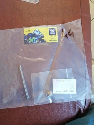 1/4 DEAGOSTINI Costruire Il Yamaha YZR-M1 Valentino Rossi Moto Parte Numero 44 - Immagine 1 di 2