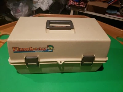 Caja de aparejos de pesca Flambeau Adventurer 1823 3 bandejas dos pestillos tostado/naranja de colección Foto 1 de 4
